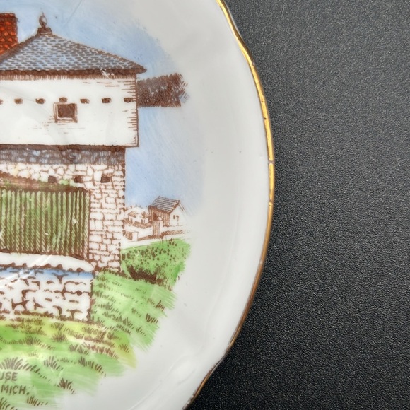English Bone China Saucer - Old Block House, Mackinac Island, Michigan - Picture 3 of 7